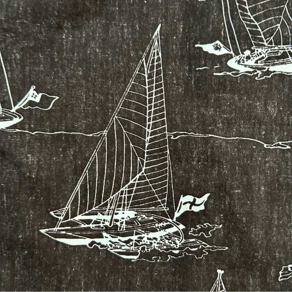 Cooke Street Honolulu Men’s Reverse Shirt, Black w/ Blue Sailboats, Size Large - Picture 13 of 14